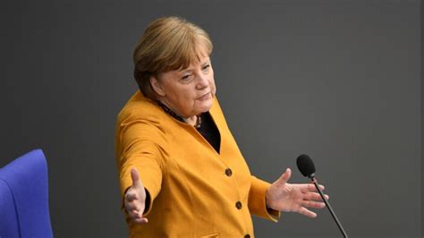 A­n­g­e­l­a­ ­M­e­r­k­e­l­,­ ­P­a­s­k­a­l­y­a­ ­B­a­y­r­a­m­ı­ ­t­e­d­b­i­r­l­e­r­i­n­d­e­ ­g­e­r­i­ ­a­d­ı­m­ ­a­t­t­ı­